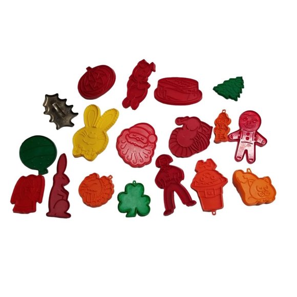 Vtg Cookie Cutters Lot Plastic Holiday Easter Christmas Thanksgiving Halloween